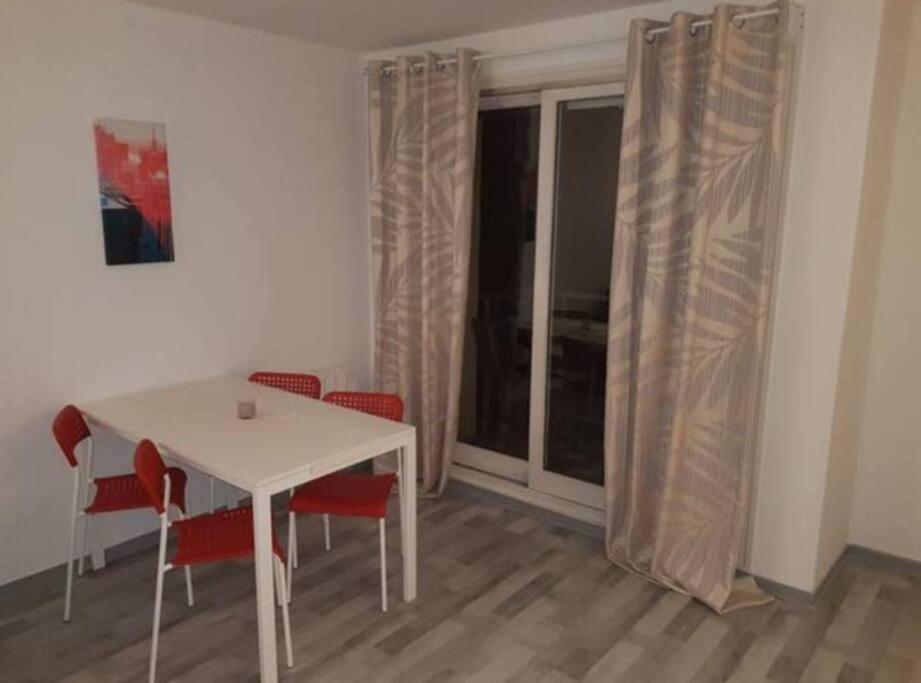 Apartmán Le Rouennais Et Son Parking Prive Exteriér fotografie
